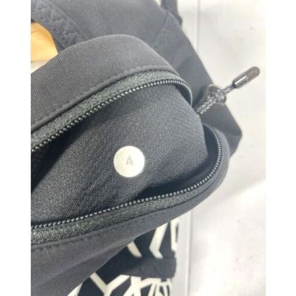 Lululemon Real Quick Crop Pants Full On Luxtreme POSEY Black White Women Size 4 - Picture 3 of 6